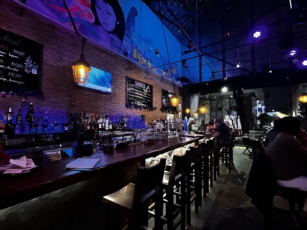 LUNA Pub - 1st Italian restaurant & bar - Wood fire pizza oven, Homemade pasta, Live music & more! 3