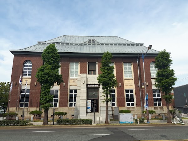 Modern architecture hall (formerly the Bank of Korea Gunsan Branch)