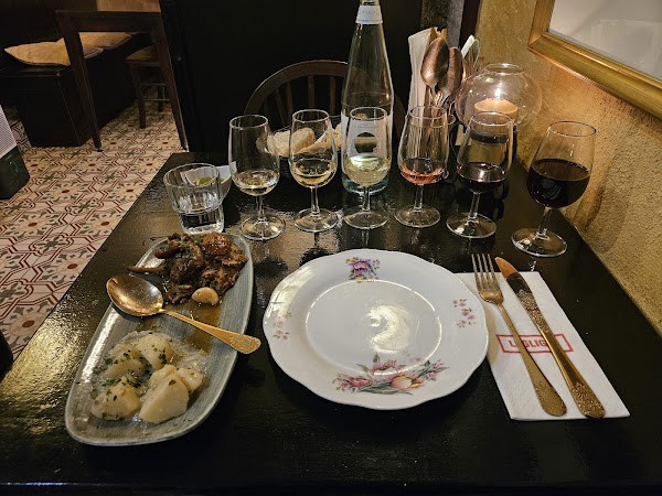 Legligin Restaurant 6