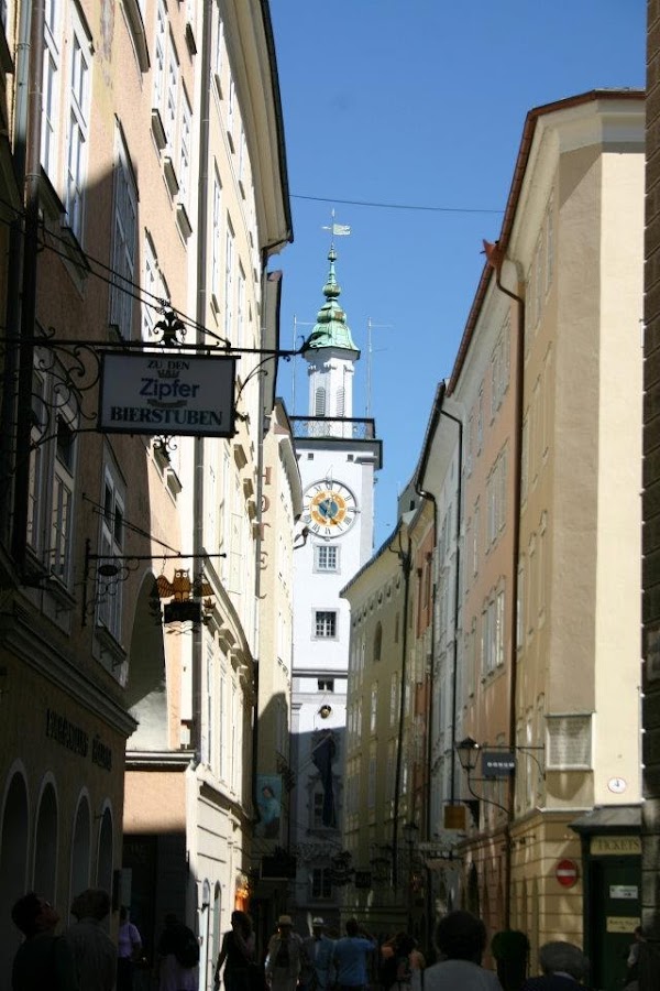 Residenzplatz 2