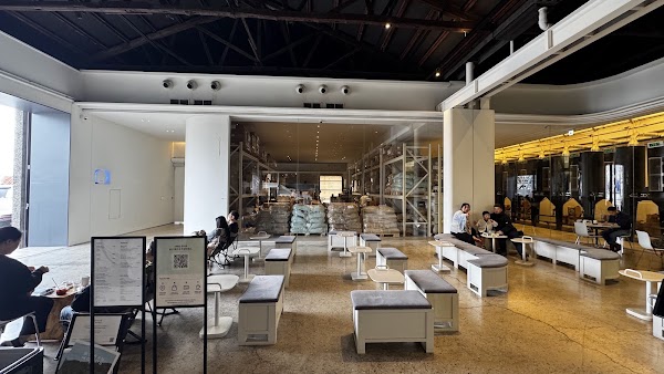 Momos Yeongdo Roastery & Coffee bar 4