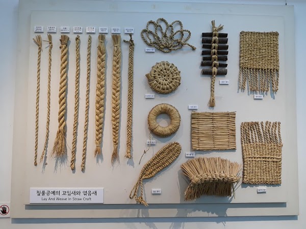 Museum of Korea Straw and Plants Handicraft