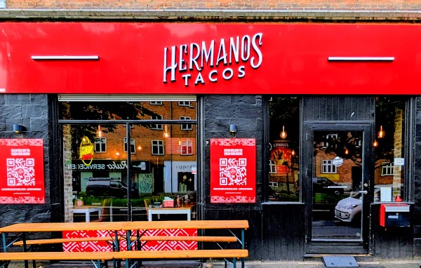 Hermanos Tacos 1