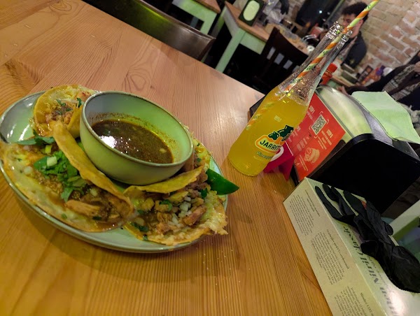 Hermanos Tacos 2