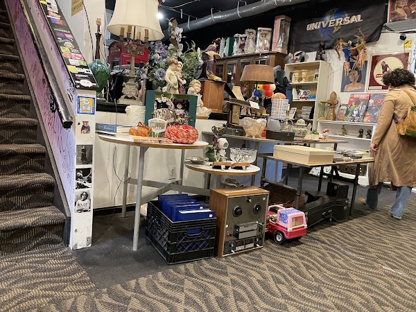 Philly AIDS Thrift 5