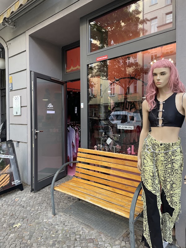 Shop Radical - IVY Berlin