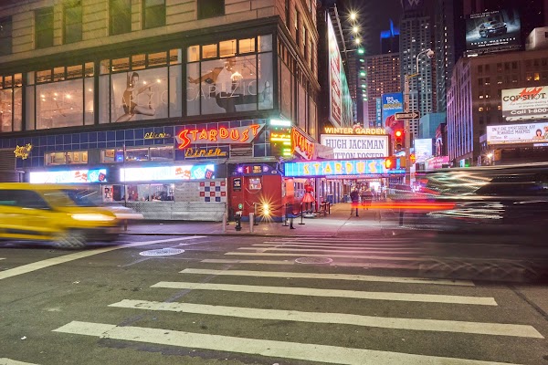 Ellen's Stardust Diner 4