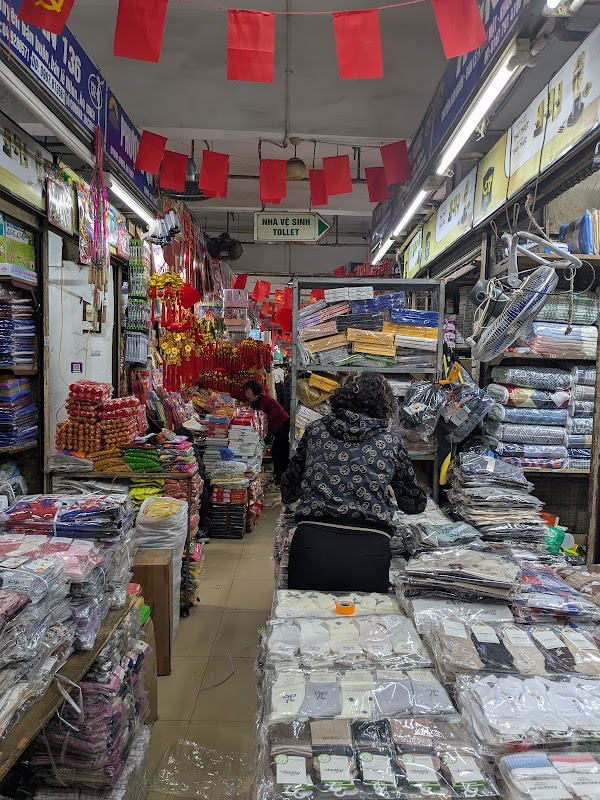 Dong xuan market 2