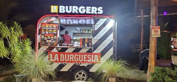 Jardín tamarindo food truck park 2