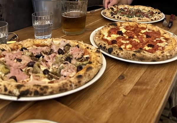 La Camionetta Pizza 3