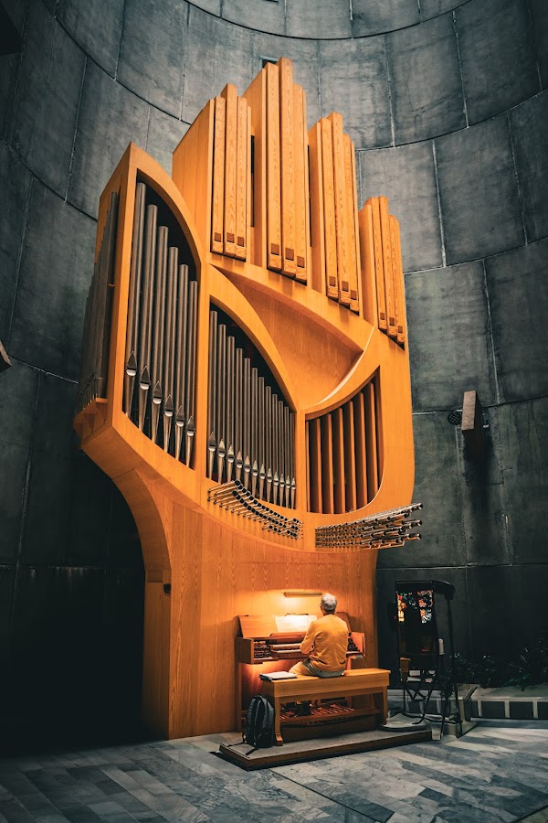 Notre-Dame des Neiges, L'Alpe d'Huez 1