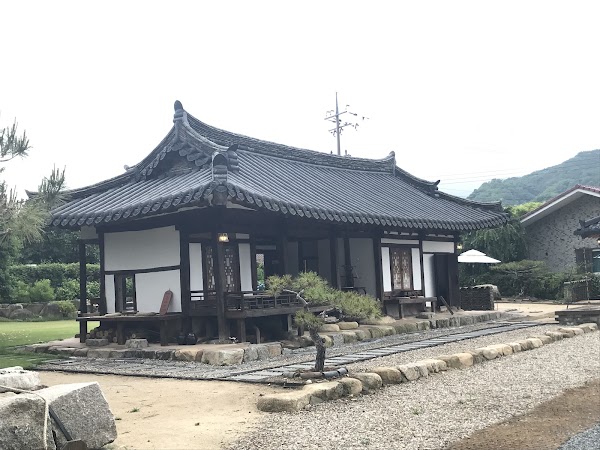 대율리 한밤마을
