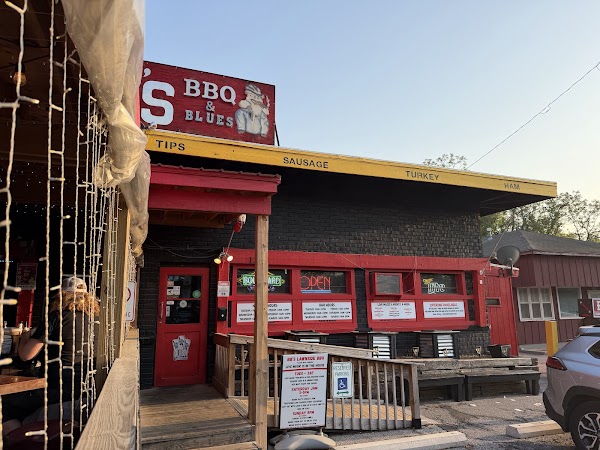 B.B.'s Lawnside BBQ 3