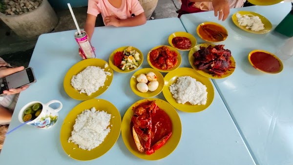 Nasi Ganja Ipoh ( Nasi Kandar ayam Merah) 4