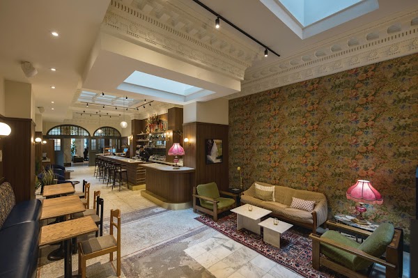 Mossop's Social House