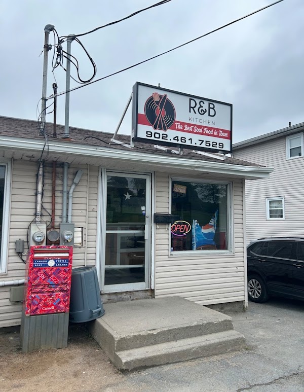 R&B Kitchen 1