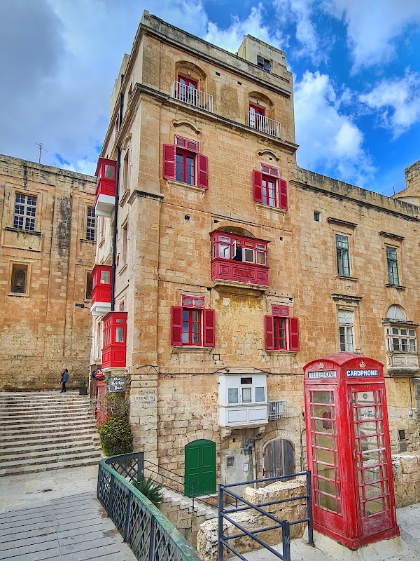 Victoria Gate 5