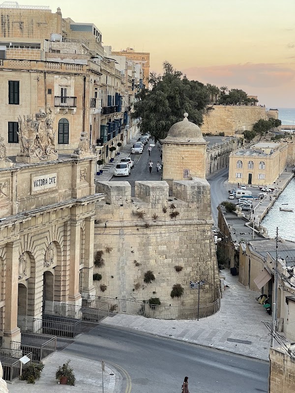 Victoria Gate 4