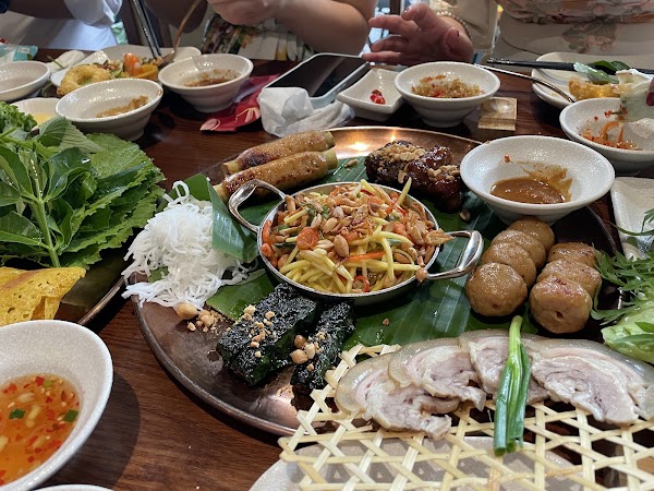 Hoang Tam 4