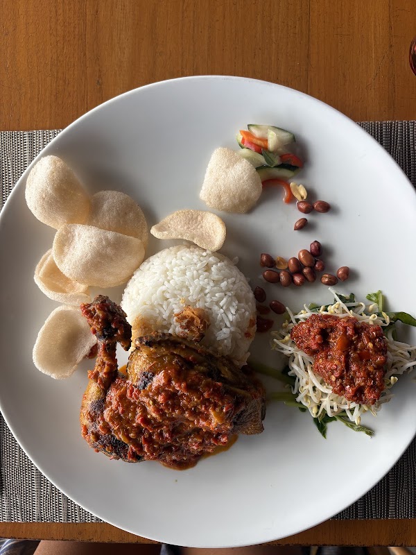 The Northview Bali - Ngiring Ngewedang Restaurant & Coffee Corner 4