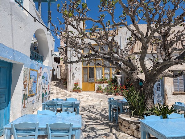 Charoula's Tavern