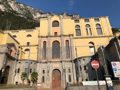Hydroelectric plant