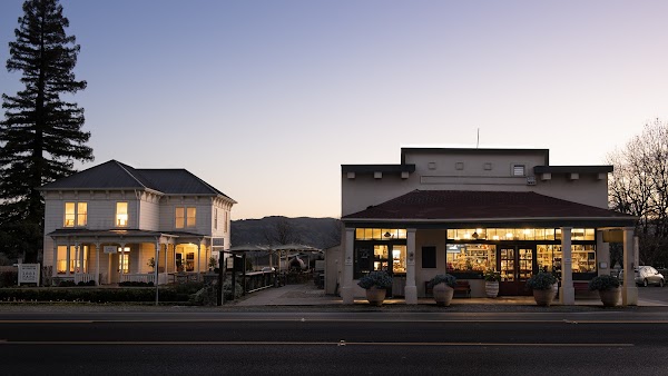 Oakville Grocery 5