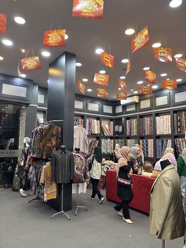 Alla Moda Textile & Tailor 1