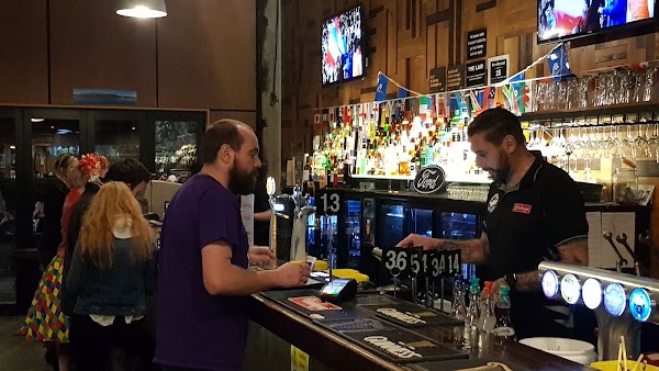Groper Garage Bar & Restaurant 1