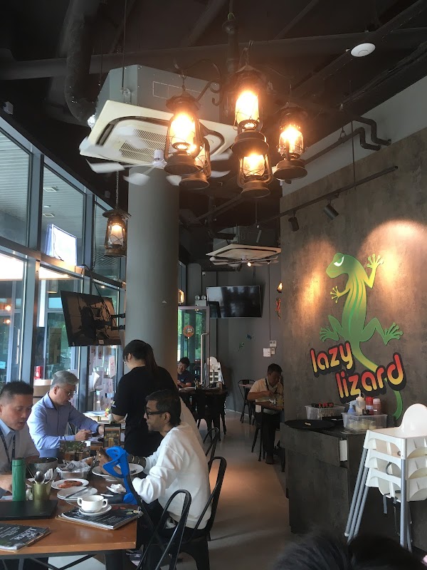 Lazy Lizard Flora Vista 2