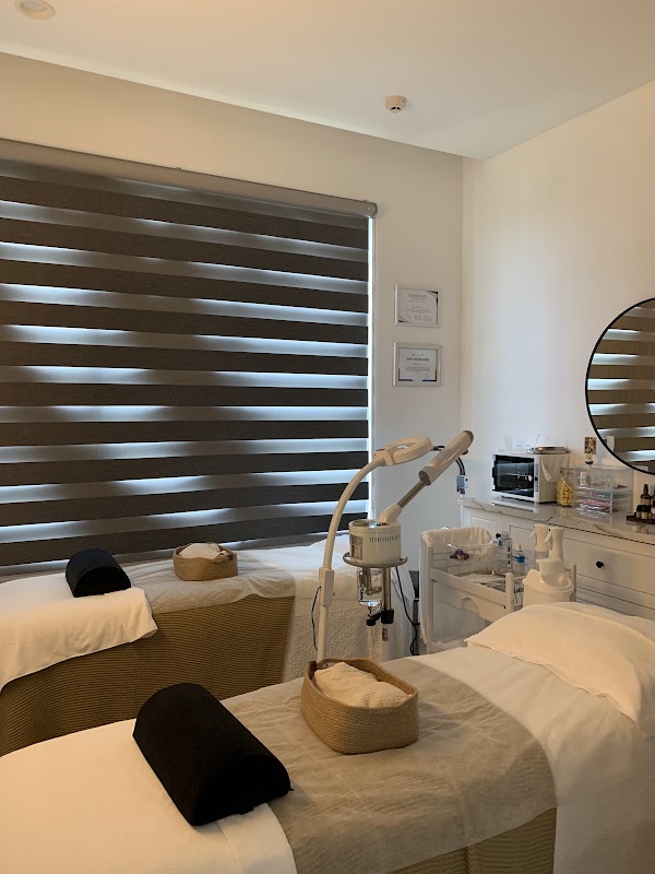 KyKy Esthetics Spa 4