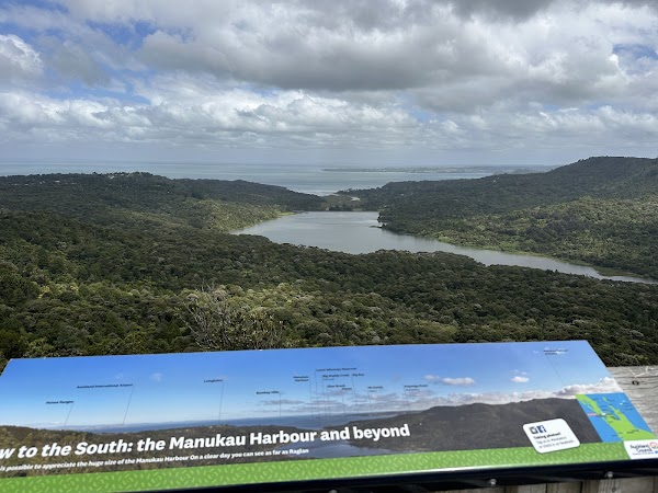 Arataki Visitor Centre 3