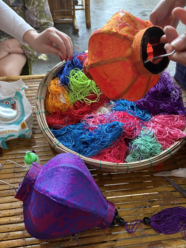 Duc Thanh Lantern Making Class 5
