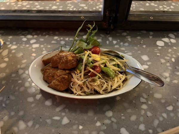 CHARMKOK STREET KITCHEN & BAR 2