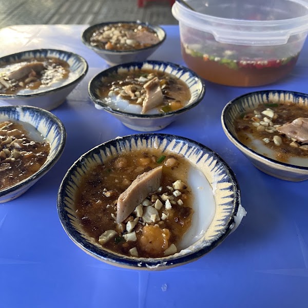 Bánh Bèo Chén Nóng Quán Cô Thơm