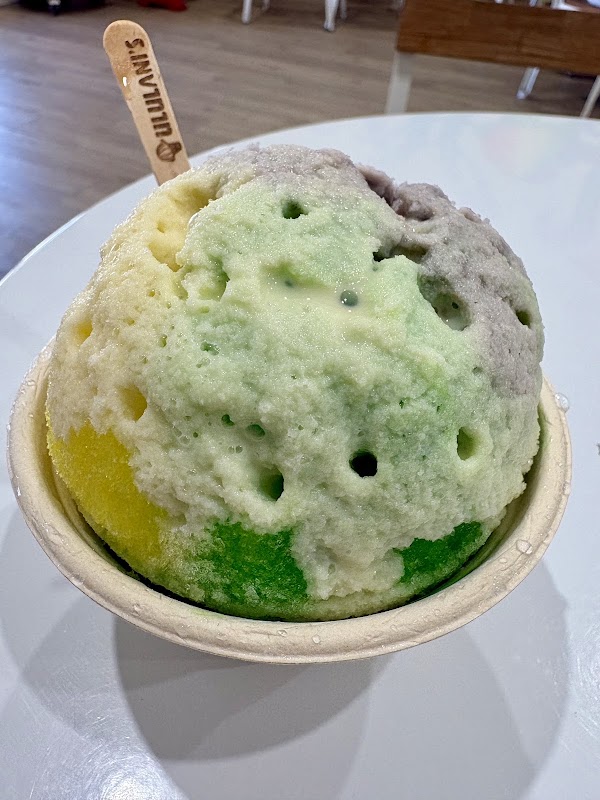 Ululani’s Hawaiian Shave Ice 2