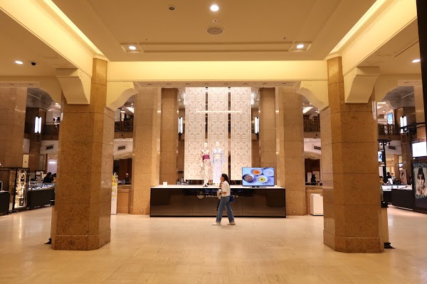 Nihombashi Takashimaya S.C. 4