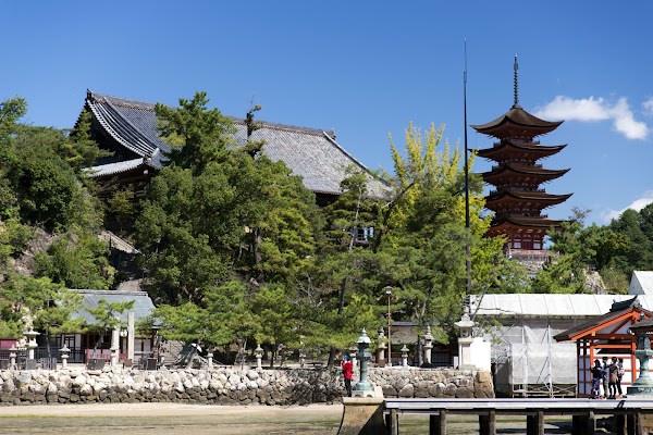Hokokujinja Senjokaku Pavilion 1