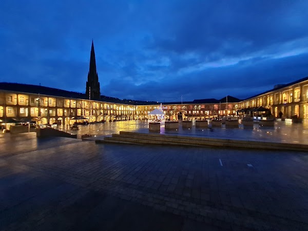 The Piece Hall 4