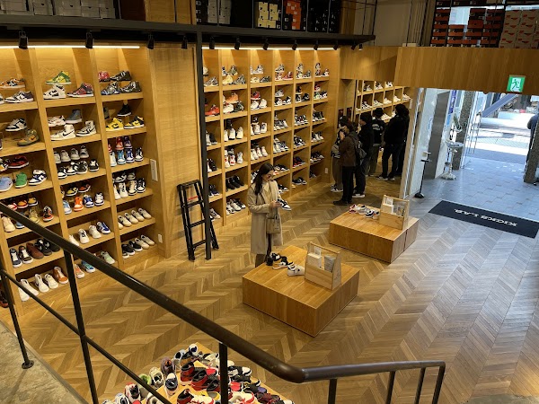 KICKS LAB. Pino Harajuku Branch 3