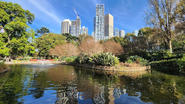 Treasury Gardens 1