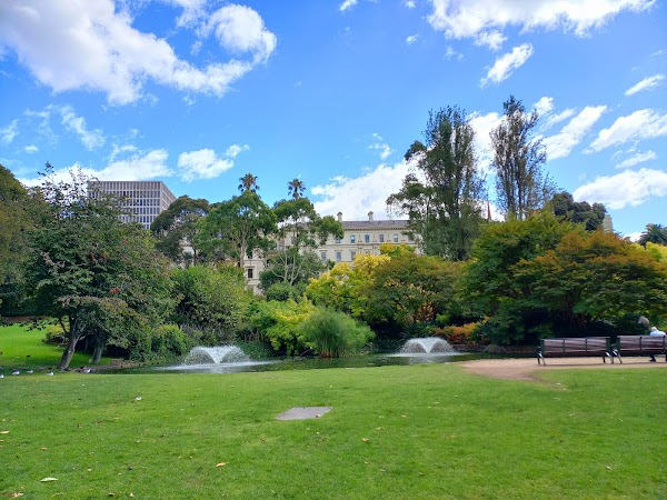 Treasury Gardens 5