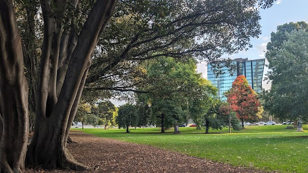 Treasury Gardens 3