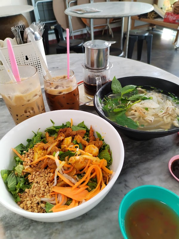 Vietnamese Phở & Coffee 2