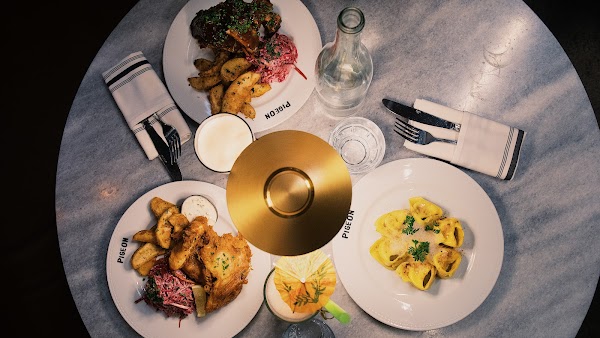 Pigeon Café & Bar 5