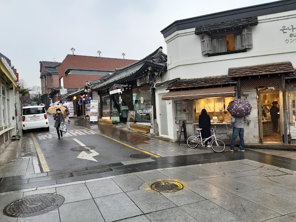Samcheong-dong Street 3