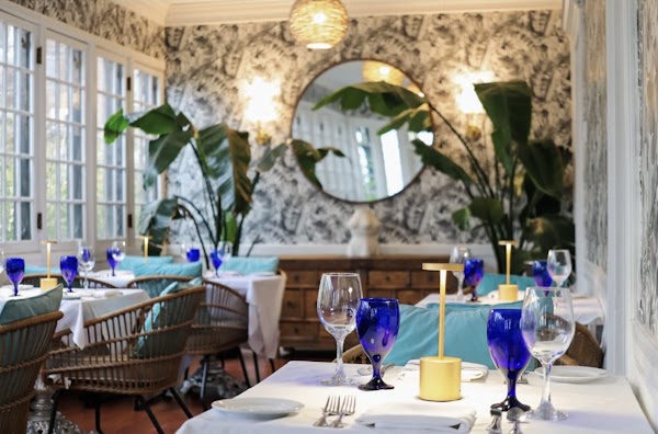 Maison Bleue Bistro