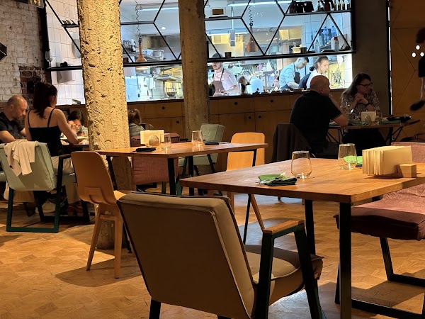 Cosmos Restaurant / Космос 5