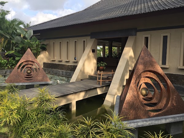 Pyramids Of Chi 4