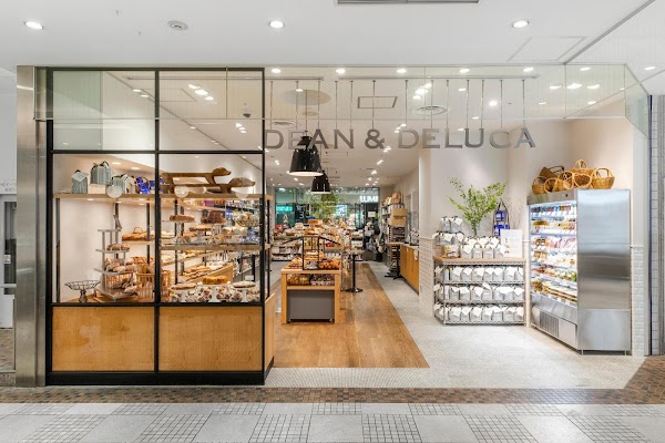 DEAN & DELUCA Shinjuku 1